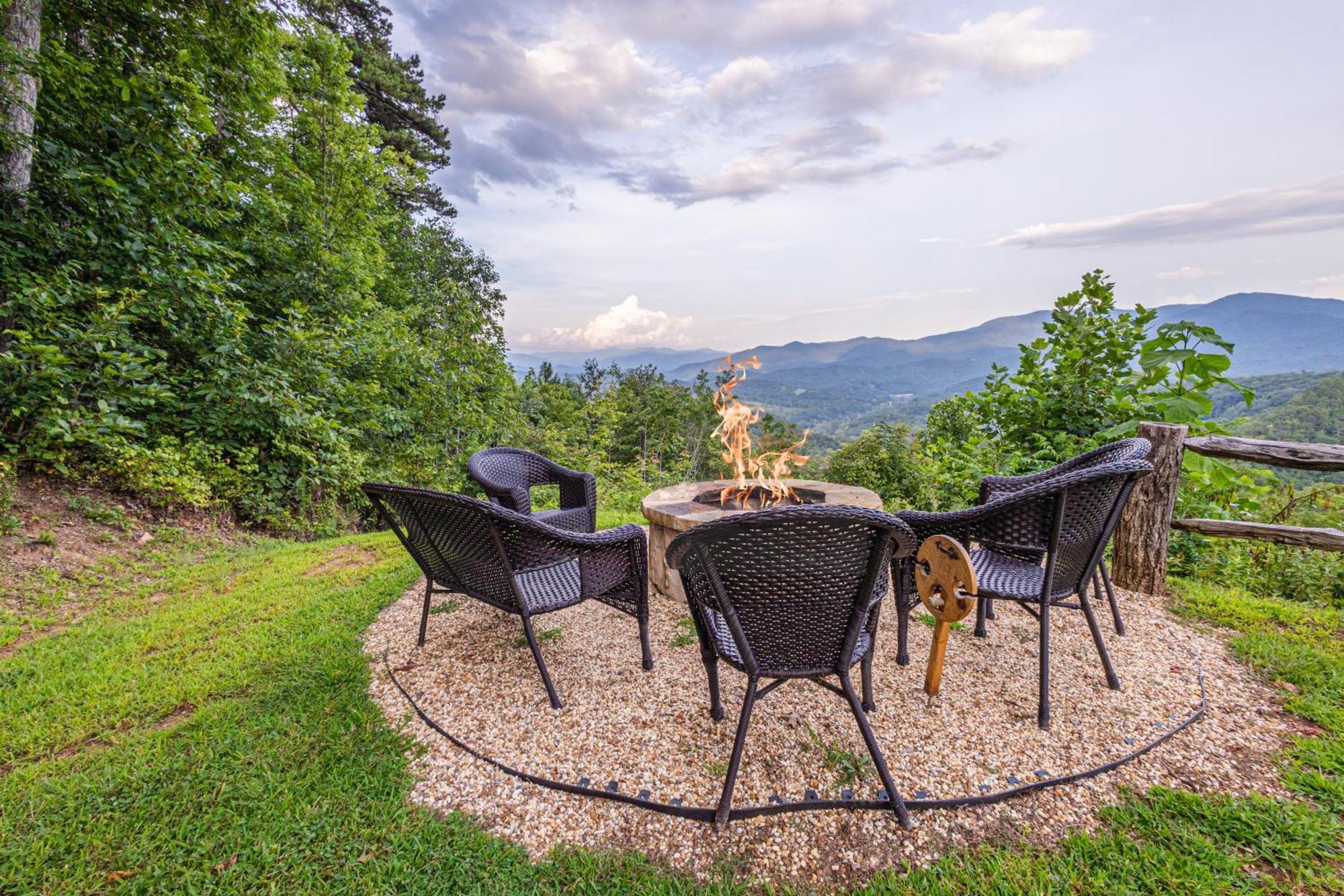 Stunning Mtn. Views! 4Br With All The Amenities! - Vista Vibes- Bryson City Exteriér fotografie